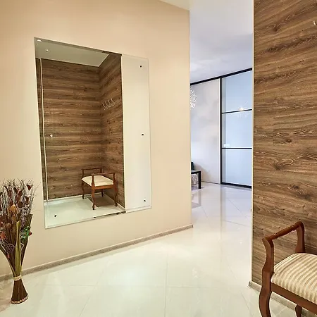 Apartment Vip Nezavisimosti *