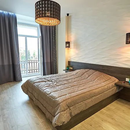 Vip Nezavisimosti Apartment *